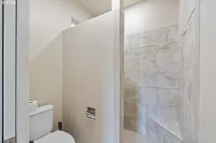 705 NW Highland Cir, Waldport, OR 97394 - Photo 27