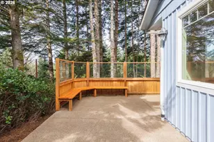 705 NW Highland Cir, Waldport, OR 97394 - Photo 37