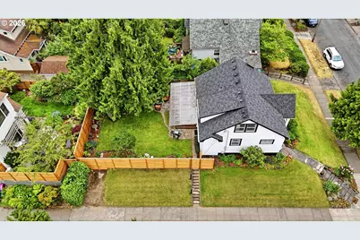 3242 NE 43rd Ave, Portland, OR 97213 - Photo 3