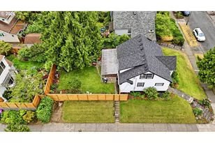 3242 NE 43rd Ave, Portland, OR 97213 - Photo 3