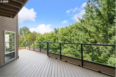 8601 NW Hazeltine St, Portland, OR 97229 - Photo 11