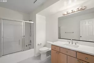 8601 NW Hazeltine St, Portland, OR 97229 - Photo 23