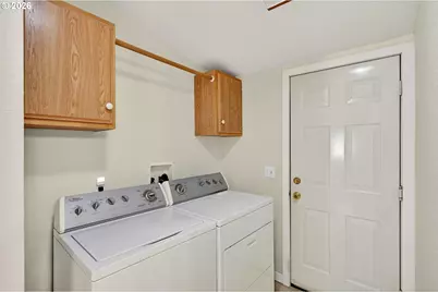 1691 SE Cedar Creek Pl, Gresham, OR 97080 - Photo 27