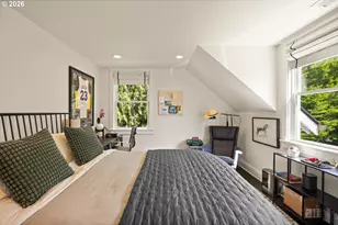 6228 SW Sweetbriar Ct, Portland, OR 97221 - Photo 25