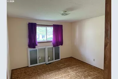 13202 NE Brookside Dr, Aurora, OR 97002 - Photo 9