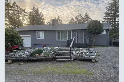 627 Richard St, Brookings, OR 97415 - Photo 1