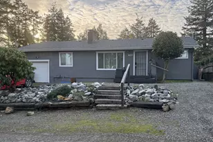 627 Richard St, Brookings, OR 97415 - Photo 1