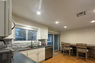 627 Richard St, Brookings, OR 97415 - Photo 17