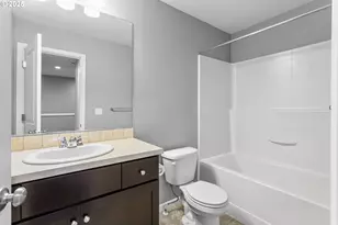 12130 SW Pond Ln, Tigard, OR 97224 - Photo 21