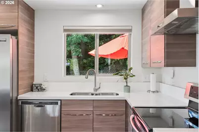 3633 SW Texas St, Portland, OR 97219 - Photo 13