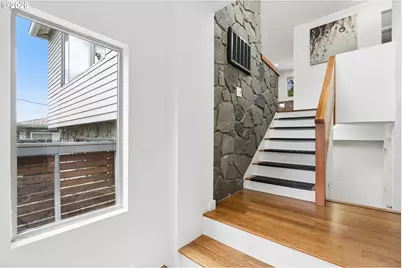 3633 SW Texas St, Portland, OR 97219 - Photo 3