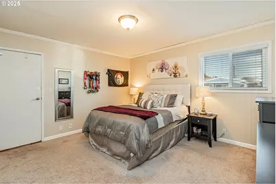 1849 N Jantzen Ave, Portland, OR 97217 - Photo 11