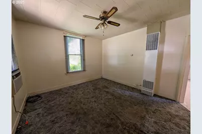 1516 Monroe Ave, La Grande, OR 97850 - Photo 9