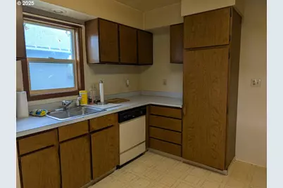 1516 Monroe Ave, La Grande, OR 97850 - Photo 7