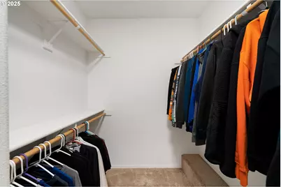 8654 NE Rockspring St, Hillsboro, OR 97006 - Photo 21