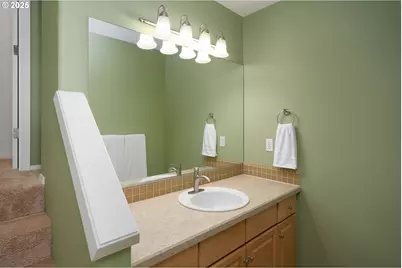 8654 NE Rockspring St, Hillsboro, OR 97006 - Photo 19