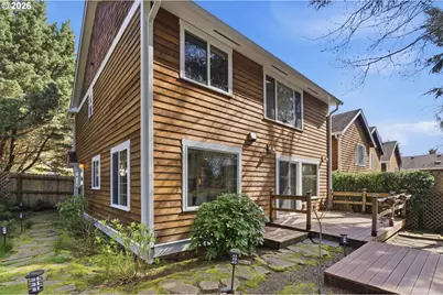 696 N Hemlock St, Cannon Beach, OR 97110 - Photo 5