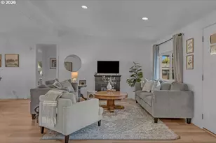 12450 SW Fischer Rd, Portland, OR 97224 - Photo 11