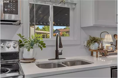 12450 SW Fischer Rd #204, Portland, OR 97224 - Photo 17