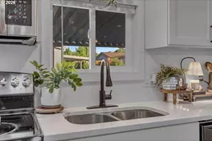 12450 SW Fischer Rd, Portland, OR 97224 - Photo 17