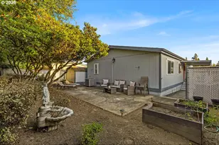 12450 SW Fischer Rd, Portland, OR 97224 - Photo 33
