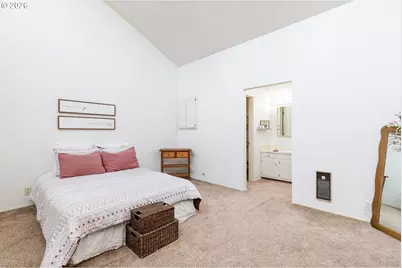 4628 SW Comus Pl, Portland, OR 97219 - Photo 13