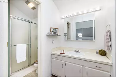 4628 SW Comus Pl, Portland, OR 97219 - Photo 15