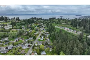 929 W Clatsop Ave, Astoria, OR 97103 - Photo 5