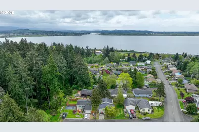 929 W Clatsop Ave, Astoria, OR 97103 - Photo 3