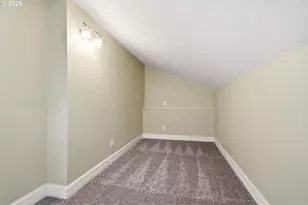 460 N Hayden Bay Dr, Portland, OR 97217 - Photo 19