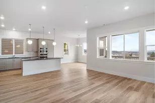 11824 SW 182nd Ave, Beaverton, OR 97007 - Photo 3