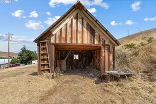 387 E Linden Way, Heppner, OR 97836 - Photo 25