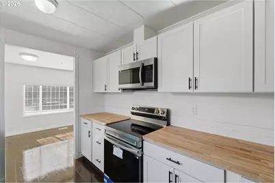 1535 NW 2nd St, McMinnville, OR 97128 - Photo 13