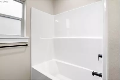 909 Durham Ave, Sutherlin, OR 97479 - Photo 35