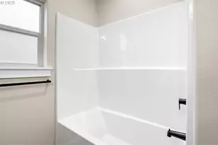 909 Durham Ave, Sutherlin, OR 97479 - Photo 35