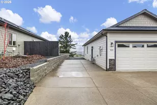 909 Durham Ave, Sutherlin, OR 97479 - Photo 3