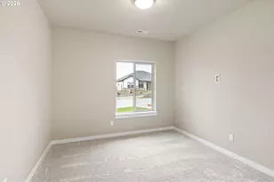 909 Durham Ave, Sutherlin, OR 97479 - Photo 25