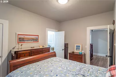 334 NE Nash St, Roseburg, OR 97470 - Photo 9