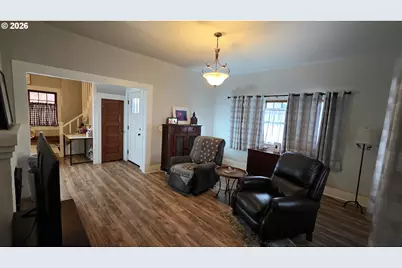 334 NE Nash St, Roseburg, OR 97470 - Photo 5