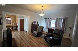 334 NE Nash St, Roseburg, OR 97470 - Photo 5