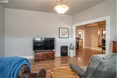 334 NE Nash St, Roseburg, OR 97470 - Photo 5