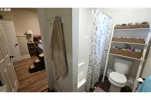 334 NE Nash St, Roseburg, OR 97470 - Photo 11