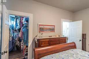 334 NE Nash St, Roseburg, OR 97470 - Photo 11