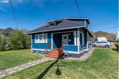 334 NE Nash St, Roseburg, OR 97470 - Photo 1