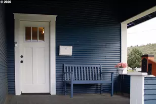 334 NE Nash St, Roseburg, OR 97470 - Photo 3