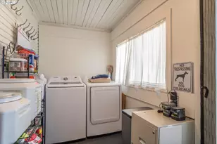 334 NE Nash St, Roseburg, OR 97470 - Photo 19