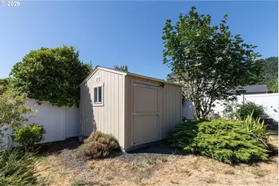 425 Northstar Ct, Columbia City, OR 97018 - Photo 23