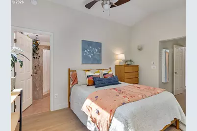 10409 SE 11th St, Vancouver, WA 98664 - Photo 33