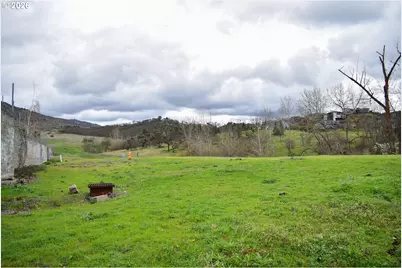 3600 Lone Pine Rd, Medford, OR 97504 - Photo 7