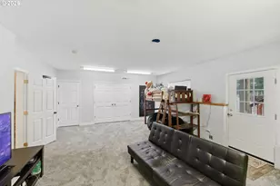 874 N Henry St, Coquille, OR 97423 - Photo 33